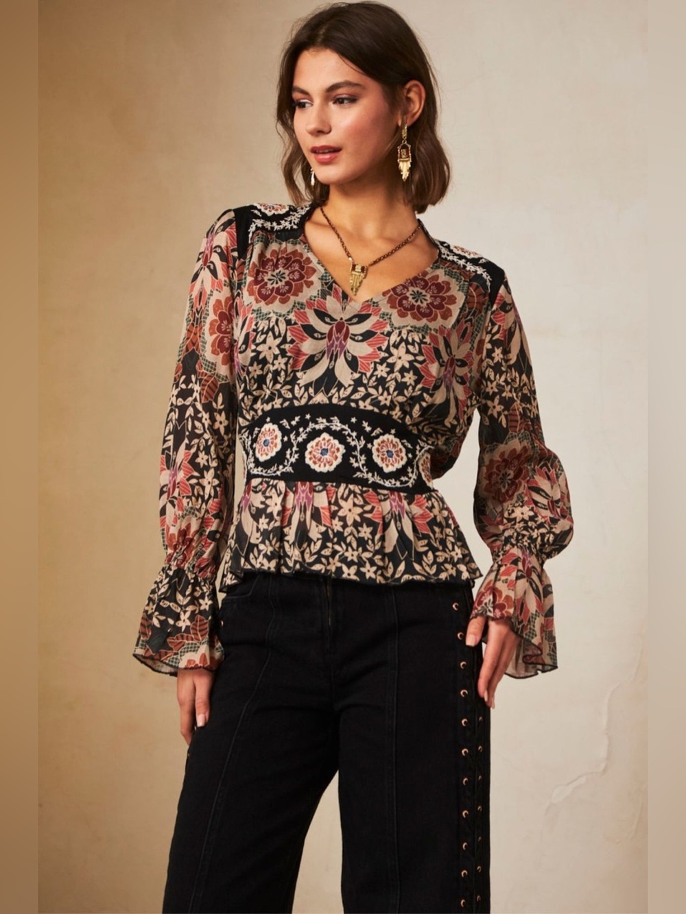 NKN Nekane Barcelona Andini Printed V-Neck Peplum Blouse Black & Blush Floral Sm - Picture 4 of 14
